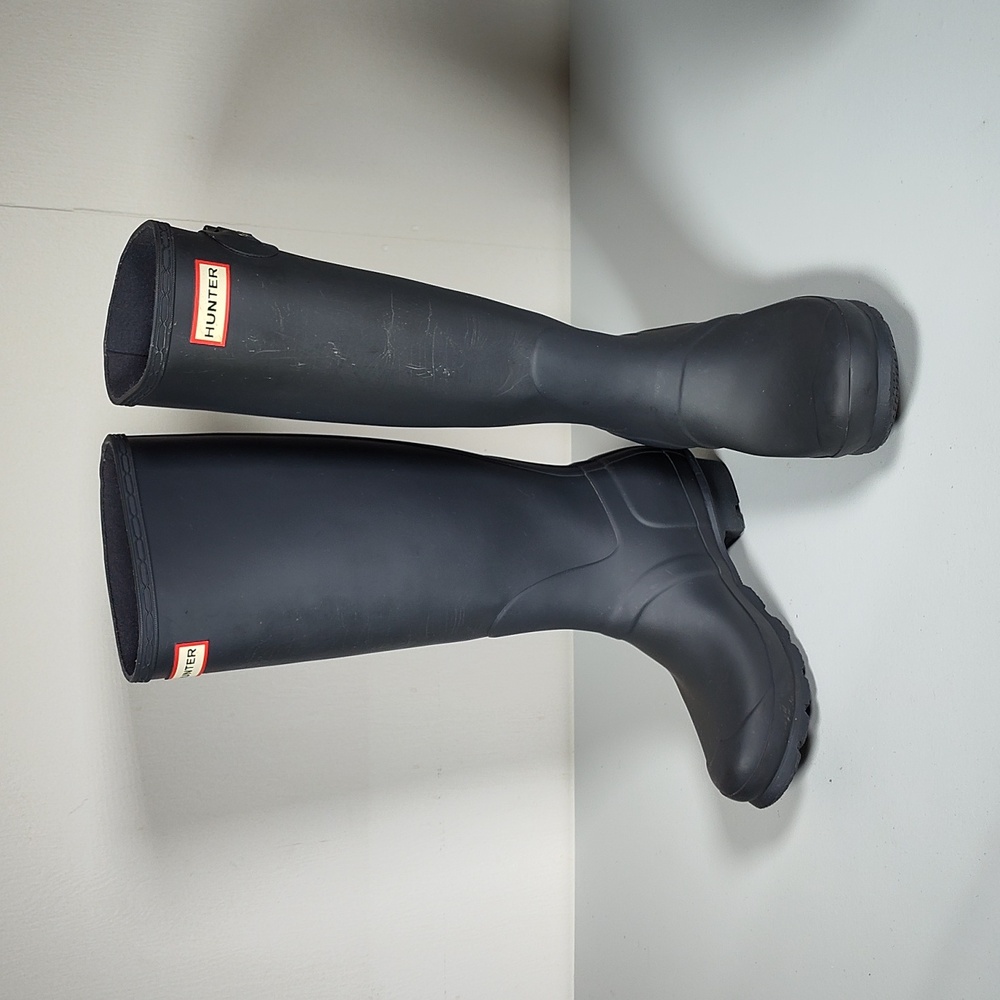 Hunter Women's Original Tall Rain Boots in dark gray 7